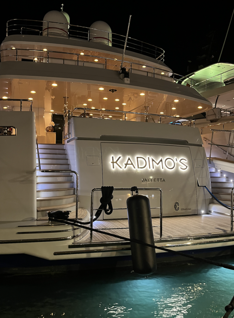 Motoryacht in Saint Tropez